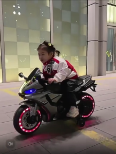 SG [In Stock] childrens electric motorcycle cool rechargeable motorcycle with music and lights for 3-10 yrs kids gift
