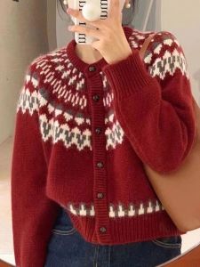 เสื้อสเวตเตอร์ถักหนาสีแดงสไตล์นอร์ดิกสำหรับผู้หญิง ฤดูใบไม้ร่วง/ฤดูหนาว เสื้อคาร์ดิแกนเปิดไหล่ ปกติ คอตั้ง เสื้อคลุมกันหนาว