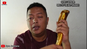 Shift Knob Mini Ukuran Motif Cobra Smail BISA DITAMBAH DENGAN TAMBAHAN LAMPU LED DIJUAL TERPISAH / Tongkat Persneling Mobil Disel / Knob Motif Cobra Mini Cobra Smail