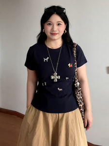 Áo Thun Nữ Tay Ngắn Cổ Tròn Thêu Cỡ Lớn Mùa Hè Phong Cách Mới Ôm Sát Eo Gấp Gọn Lụa Tay Áo Thun Thoải Mái