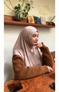 HIJAB BERGO INSTAN DAILY JASMIN NAYLATUHIJAB