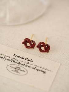 Red Drip Oil Heart Knot Earrings Small Vintage Elegant Versatile Sweet Style Alloy Plated Silver Gold Fresh out Fashion Jewelry