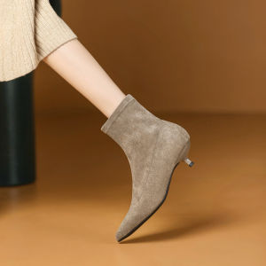 รองเท้าบูทสั้นผู้หญิงหนังนิ่มหัวแหลมพื้นยางฤดูใบไม้ร่วง/ฤดูหนาว รองเท้าบูทหุ้มข้อแบบยืดหยุ่น ทรงสลิม หัวแหลม พื้นยาง
