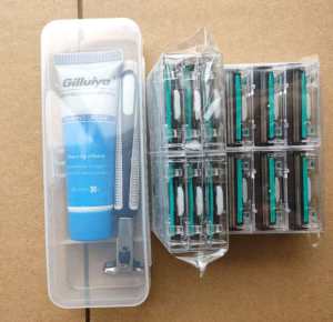 Gillette Vector ที่จับมีด 1 ใบ + ใบมีดโกน 48 ใบมีให้เลือกนำกลับมาใช้ใหม่ได้โกนหนวดได้อย่างสะดวกสบาย ซึ่งไม่ต้องกังวลเรื่องบาดแผล