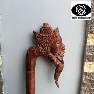 Tongkat jalan kayu galih asem ukir raja