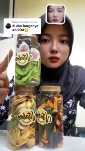 Keripik Buah dan Sayur Toples Mix (Strawberry Buah Tin Durian Apel Malang Nangka dan Buah Naga)