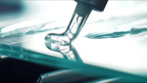 กาวUV กาวติดกระจก แห้งเร็ว 250 ml – กาวยูวีใสไร้ร่องรอยสำหรับงานกระจก อะคริลิค และงานมืออาชีพ