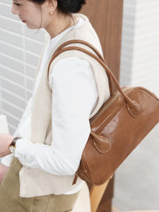 Retro French Style Onion Wood Leather Bowling Bag Underarm Shoulder Bag Soft Tanned Cowhide Medium Size Youth Fashion
