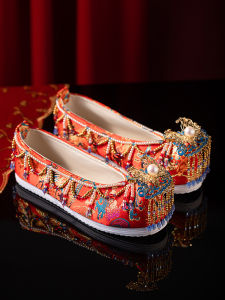 รองเท้าแต่งงานสไตล์จีนสำหรับผู้หญิง รองเท้าแต่งงานแบบลำลอง ทรงหัวแหลม ทรงปากนก ทรงหัวแหลม ด้านในทำจากผ้า พื้นยาง