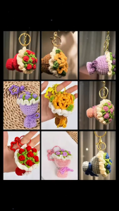 【IN STOCK】 Mini Yarn Bouquet Keychain Woven Yarn Bouquet Hand-held Flower Keychain Gifts Handmade Rose Bouquet Bag Pendant Teachers Day
