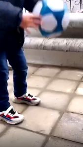 BOLA SEPAK BOLA/BOLA FUTSAL BAHAN IMPOR DAN BERKUALITAS / SEPAK BOLA FUTSAL