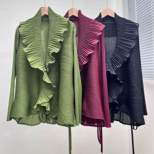 Chất lượng Nova⭐Một người một pleat⭐Miyake Miyake gấp tính khí với áo khoác ngắn cạnh tai bằng gỗ áo cardigan thời trang xuân hè mới hiển thị Áo cánh nữ phong cách nước ngoài mỏng