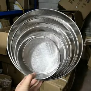 Rây Bột Inox 304 HÀNG ĐẸP Lỗ Mịn Nhỏ Có Móc Treo Được Gia Công Chắc Chắc Bền Sàng Lọc Các Loại Bột Lược Rau