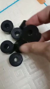 8ชิ้น GR1ยางหูโช๊คหน้า ยางสกรูกัน Mighty-X TFR Tigerbig-M L200 รุ่น ทีเอฟอาร์ ไทเกอร์ บิ๊กเอ็ม แอล 200 สำหรับสกรูกัน ผ้าใบ ภาพเสริมราคา คุณภาพติดต่อไปนี้