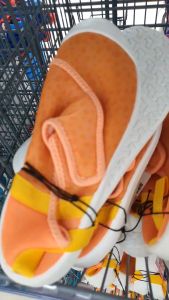 ลูกค้า รองเท้าลุยน้ำ SubEA 120 ชุดของ Decathlon กับเด็ก พร้อมแถบตีนตู้แกรุ่น 12 ชุด (สวมใส่ง่าย) แห้งไว