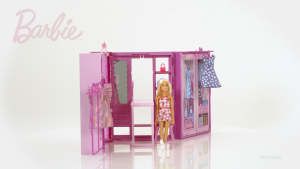 Barbie Dream Closet Toy Playset & Storage with Clothes & Accessories Includes 4 Complete Looks
