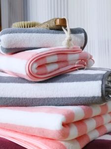 PrettyFamily Thick Stripe Soft Non-Hair absorbent Bath Towel two sets of male and Female Students bathing coral velvet quick dry can Wrap Travel gifting drying towels INS