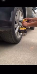 Máy siết bulong dùng pin DEWALT 20V KHÔNG CHỔI THAN máy siết bulong cầm tay pin lithium 10 cell lực siết mạnh bảo hành 6 tháng