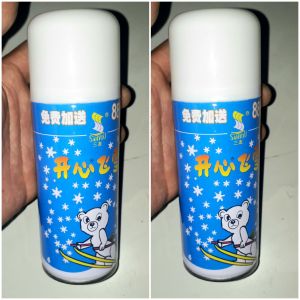 Một chai xịt tuyết dùng trong các tiệc mừng sinh nhật 210ml