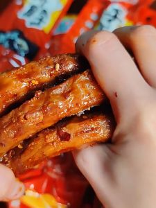 Hand-torn Roast Duck Neck Spicy Instant Whole Spiced Meat Casual Snack 精武手撕烤鸭脖香辣即食整根卤味肉类休闲零食40g