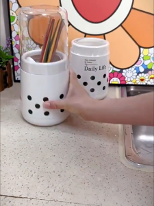 Dustproof Chopstick Holder Plastic Utensil Holder Cute Chopstick Holder Storage with Dustproof Lid Chopstick Container Makeup brush holder
