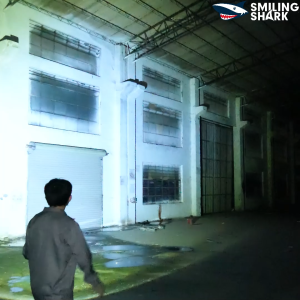 Mỉm cười cá mập sd5406 Đèn pin Led 4 chế độ với lõi ngô Đèn Cắm Trại Loại-C Đèn pin sạc được ánh sáng đèn xanh đỏ đèn cảnh báo cắm trại ngoài trời không thấm nước