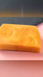 Handmade Perfume Essential Oil Soap Long Lasting Fragrance Cleansing Whitening Deep Hydration Amino Acid Gold Body Soap 100g for Women Men