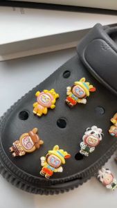 Bộ 12 Sticker Charm 3D chủ đề Labubu chú hề DIY Mayto gắn Dép Cross Dép Sục Cá Sấu JB-229