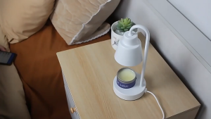 LENODI Electric Candle Lamp Warmer No Flame Scented Wax Diffuser Bedroom Night Light