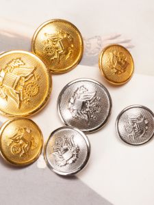 กระดุมโลหะเงินประดับกระโปรงยีนส์ เครื่องประดับแฟชั่นแบบกลมเล็กๆ น่ารัก สไตล์การแสดง เสื้อผ้าในวิทยาลัย