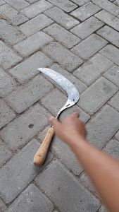 Arit Rumput Gajah BERGARANSI KR Sainin Asli Tajam Bahan Baja Isen Roda Gila | Sabit Jawa Ngaritan Baja Tembus
