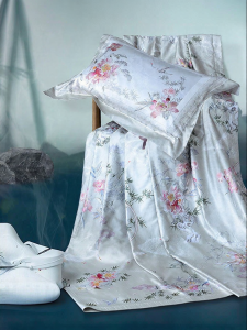FUANNA (富安娜) | Floral Print Silky Fabric Countryside Style Quilt Set