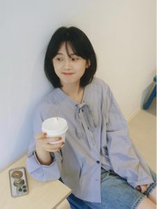 เสื้อเชิ้ตผู้หญิงแขนยาวทรงหลวมสไตล์ญี่ปุ่นย้อนยุค ทรงเข้ารูป ทรงตรง สีพื้น ผ้าฝ้ายผสมโพลีเอสเตอร์ ฤดูใบไม้ผลิและฤดูใบไม้ร่วง