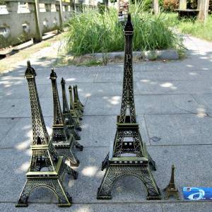 Eiffel Tower Building Model Ornament