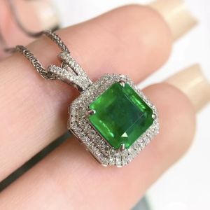 Montagne Jewelry 18k Pure White Gold Pendant Diamond Inset Fine Jewellery Natural 1.83 Carat Emerald Pendant Necklace