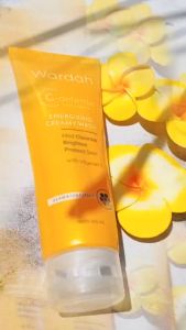 WARDAH C-DEFENSE ENERGIZING FOAM CREAMY WASH 100 ML / FACIAL WASH