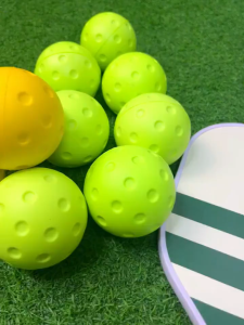 Indoor Silent Pickleball Balls Low Noise Foam Practice Balls Bounce Ball Pickleball Accessories