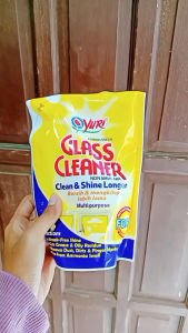 YURI Cairan Pembersih Kaca 410ml Refill