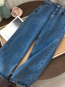 Casual Straight Leg Jeans Womens Simple Versatile Loose Fit Casual Denim Jeans Natural Waist Button Closure Medium Softness