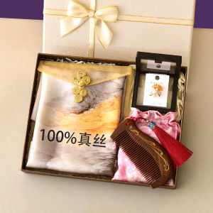 100% Silk Scarf Gift Box Christmas Practical Feature Retirement Gift for Ladies Teacher Elderly Chinese Style Creative Gift Box