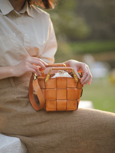 Retro Handwoven Mini Basket Bag Leather Shoulder Crossbody Bag Womens Handbag Soft Tannery Cowhide Retro Artistic Style