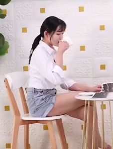 Baru Wallpaper 3D Brick Foam White Wallpaper Batik Varian Ungu 70*70cm