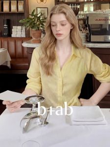 Minimalist Light Yellow Linen Womens Shirt 7/8 Sleeve