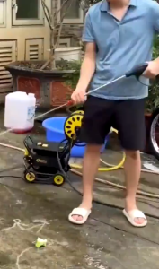 Máy rửa xe cao áp KAW - Công Suất 3000w Chiều Dài Dây Đến 23m Tầm Phun Xa 10m Bảo Hành 36 Tháng