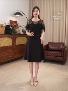 Lace Hollowed Out Splicing Round Neck Slimming Dress