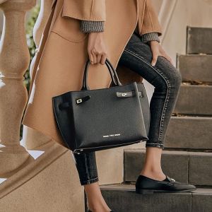 London กระเป๋าถือหนัง PU ของผู้หญิง ด้านบรรจุภัณฑ์ ขนาดใหญ่ สีดำสีนู้ ด้านสีส้มสีน้ำเงิน คุณภาพ 20,000 บาท