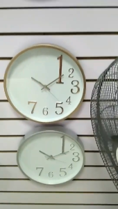 นาฬิกาติดผนังสไตล์นอร์ดิก 14 นิ้ว กรอบสีทอง