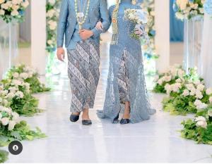 Kain Batik Abu Mitif Parang Bawahan Kebaya Pengantin Sunda