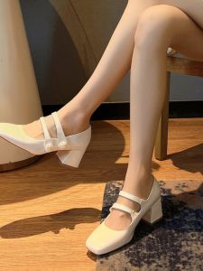 French Mary Jane High Heels Womens 2025 Spring New Retro Fairy Style Pearl Thick Heel Painted Leather Square Head Single Shoes