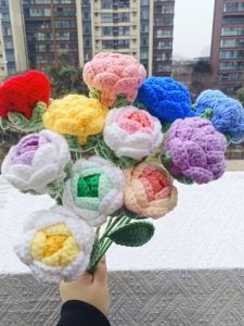 Handmade Gradient Rose Flower Bouquet Single Stem Wedding Celebration Creative Gift Yarn Crochet Valentines Day Decoration